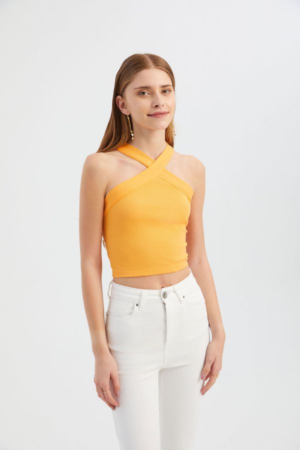 Halter Neck Cross Front Crop top 4