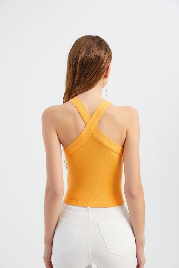 Halter Neck Cross Front Crop top 5