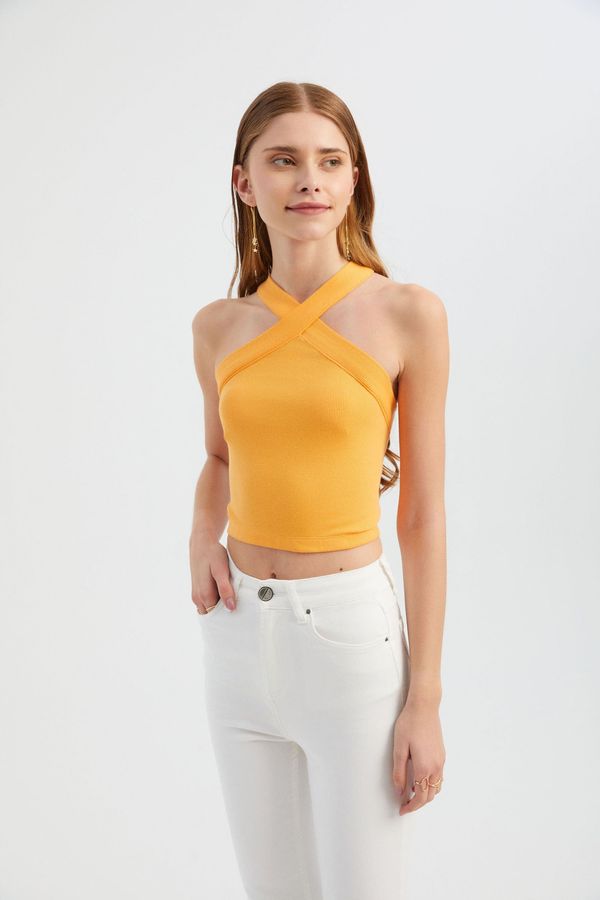 Halter Neck Cross Front Crop top 3