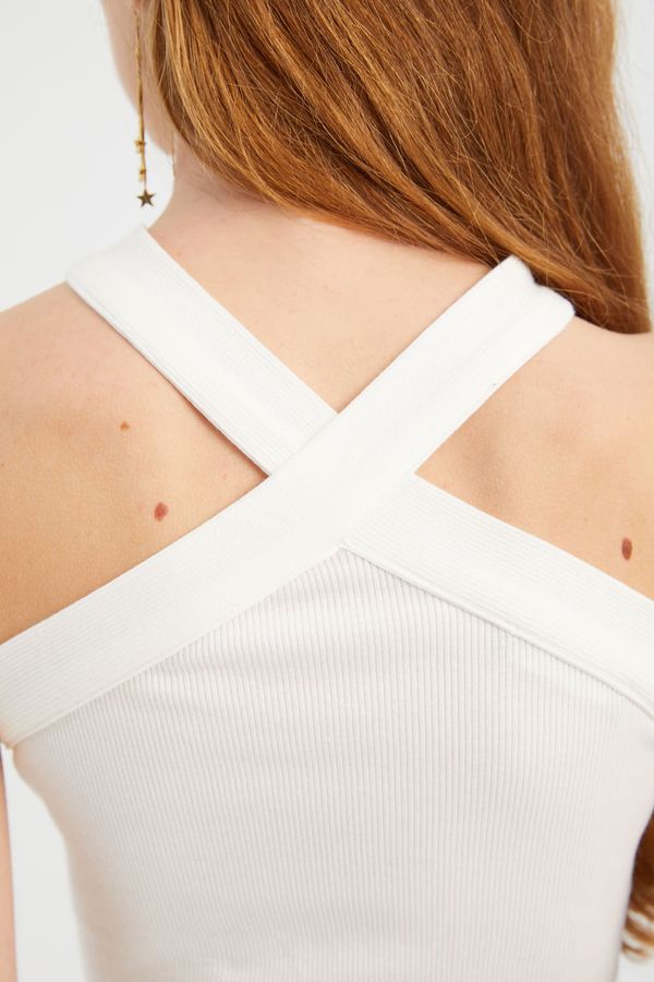 Halter Neck Cross Front Crop top 4