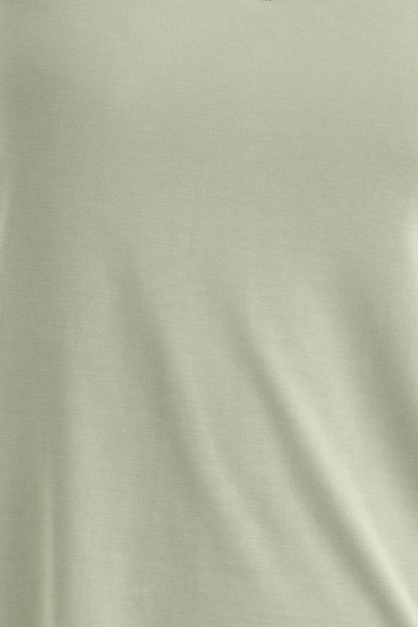 V Neck Relaxed T-shirt 5