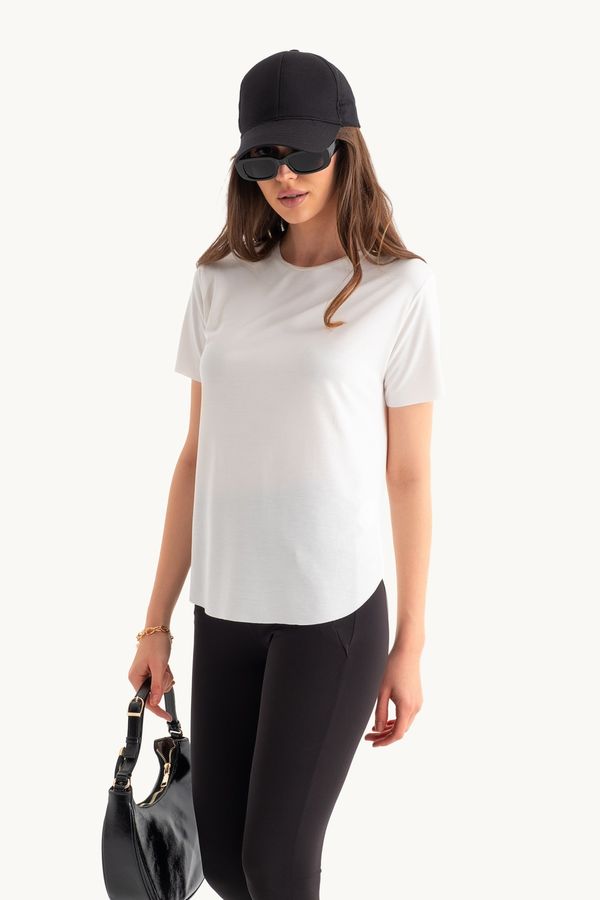Round Neck Relaxed T-shirt 1