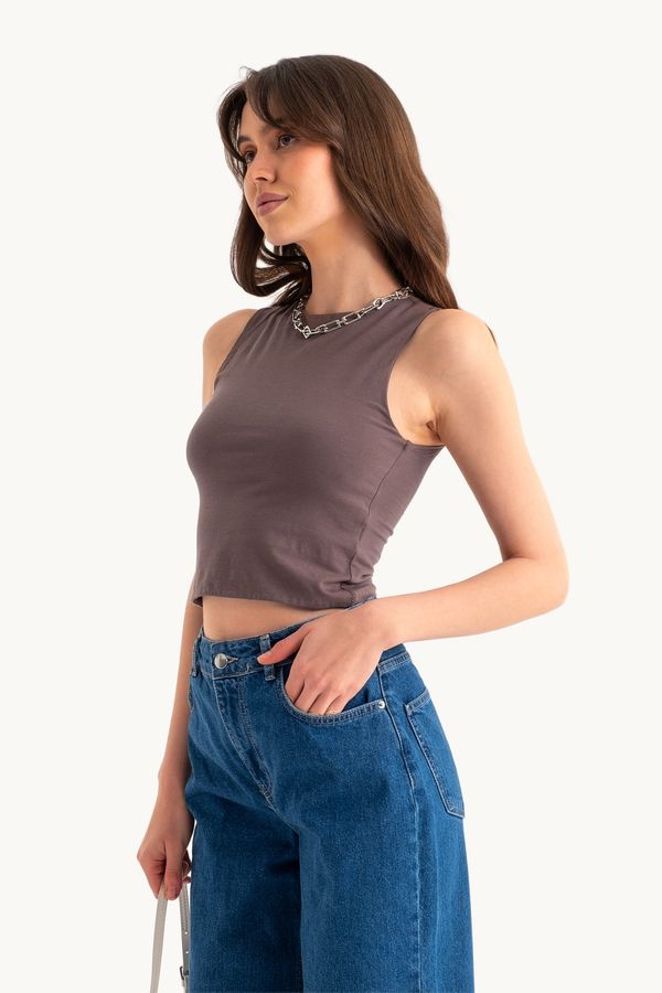 Round Neck Basic Tank Top 3