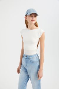 ecru-image-3