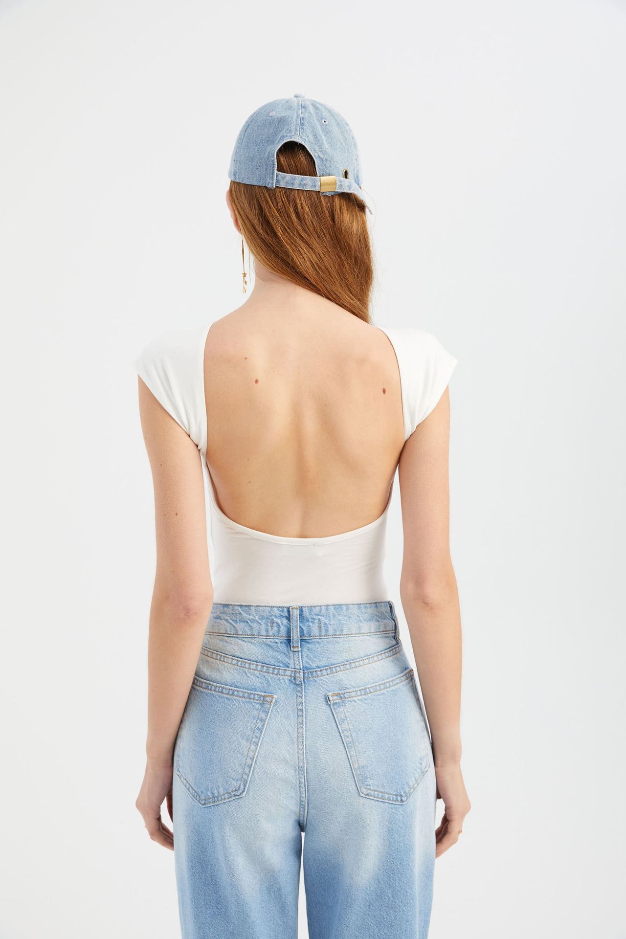 Round Neck Bodycon Top with a Back Cut Out
