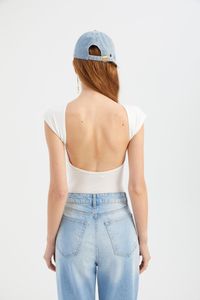 ecru-image-4