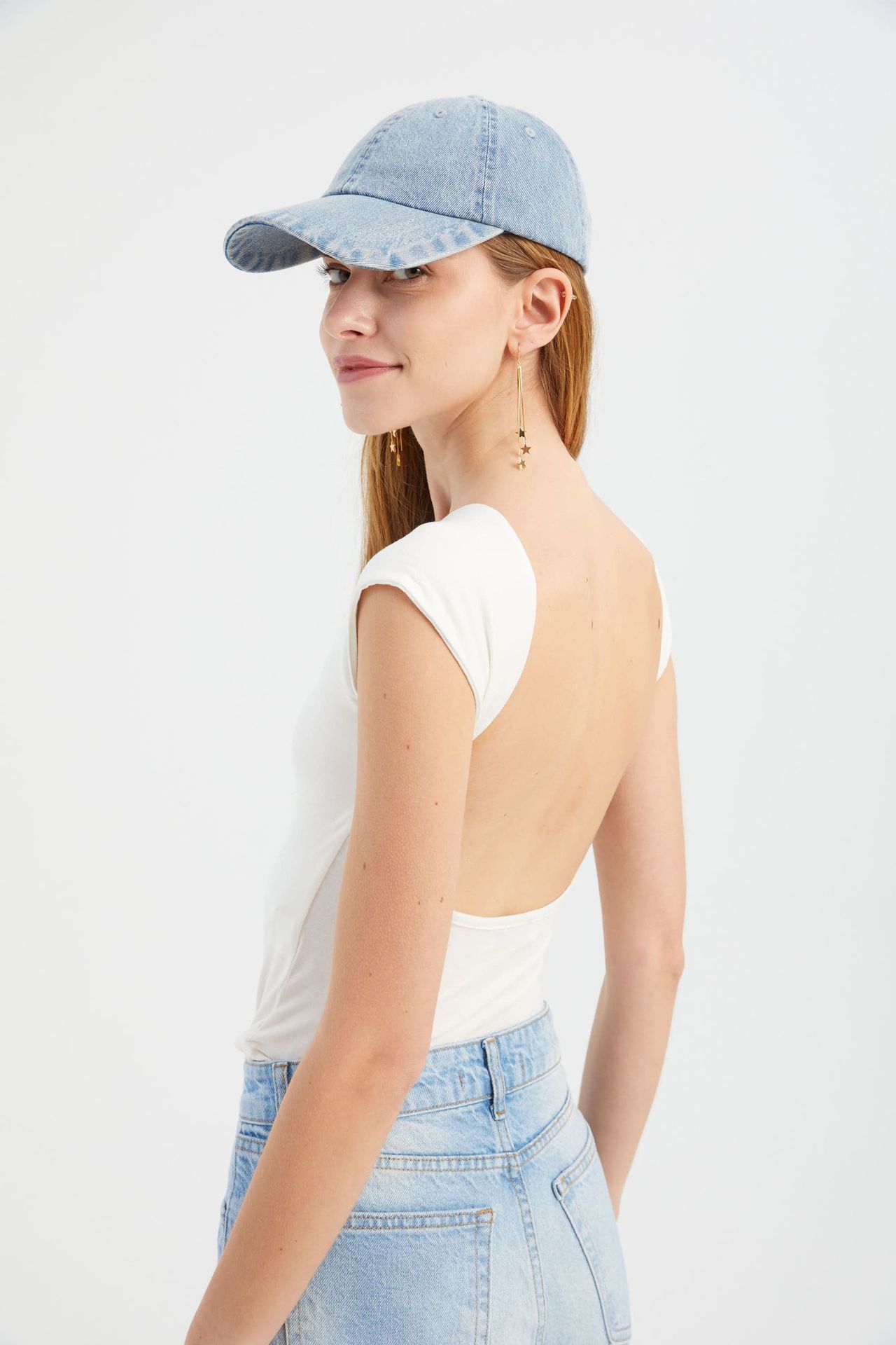 Round Neck Bodycon Top with a Back Cut Out