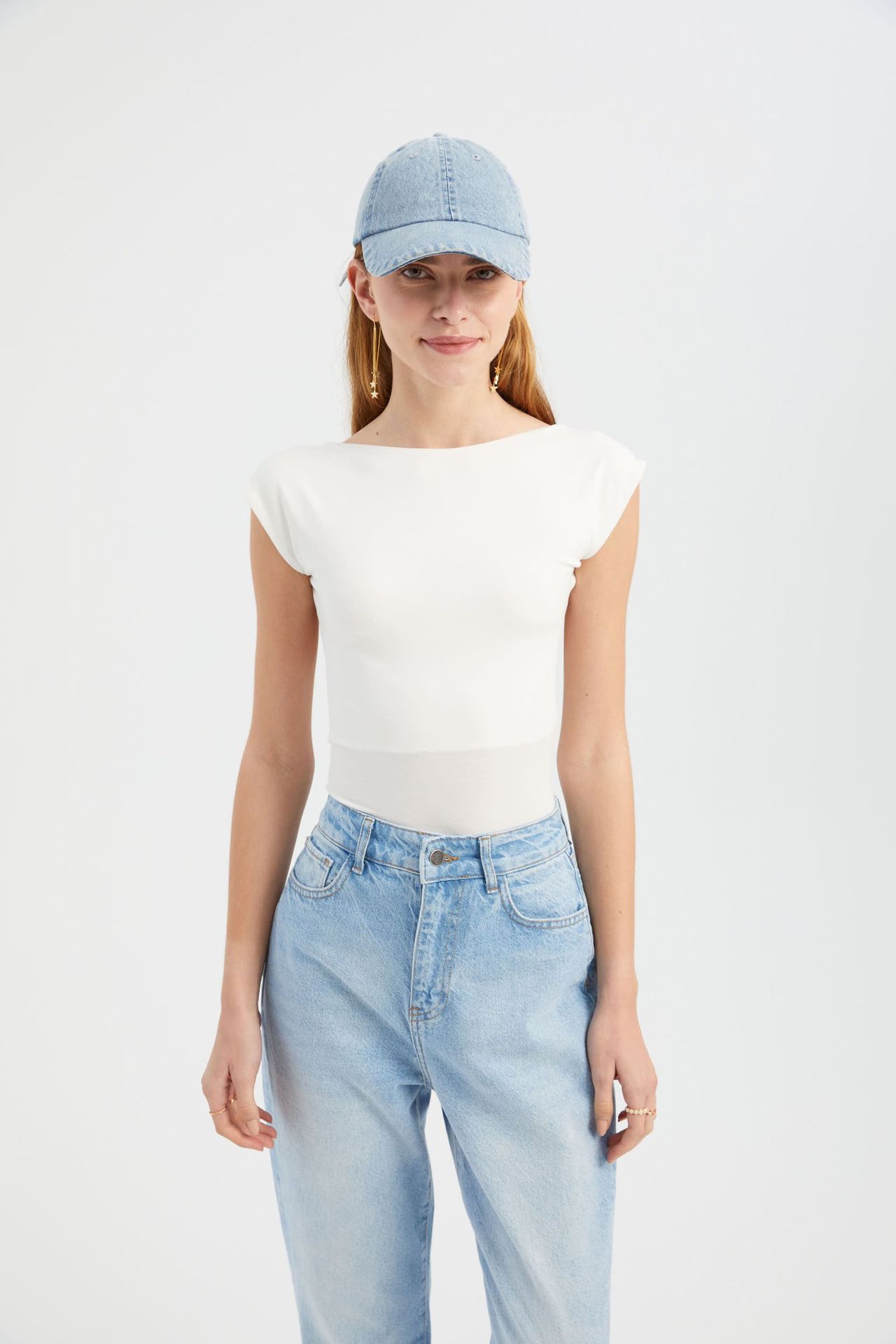 Round Neck Bodycon Top with a Back Cut Out