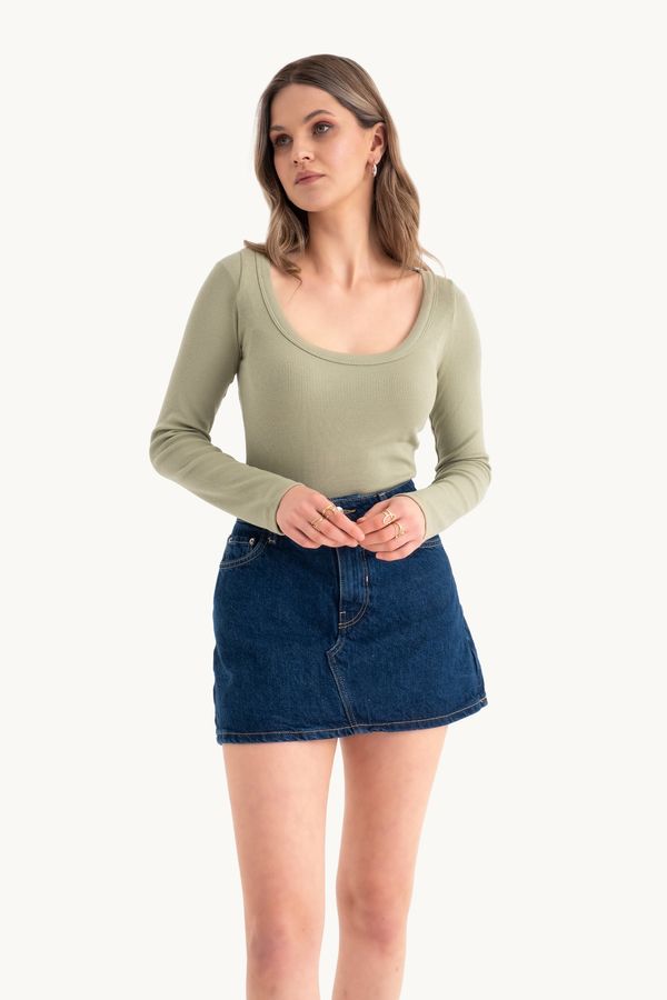 Long Sleeve Basic Cotton Croptop 2