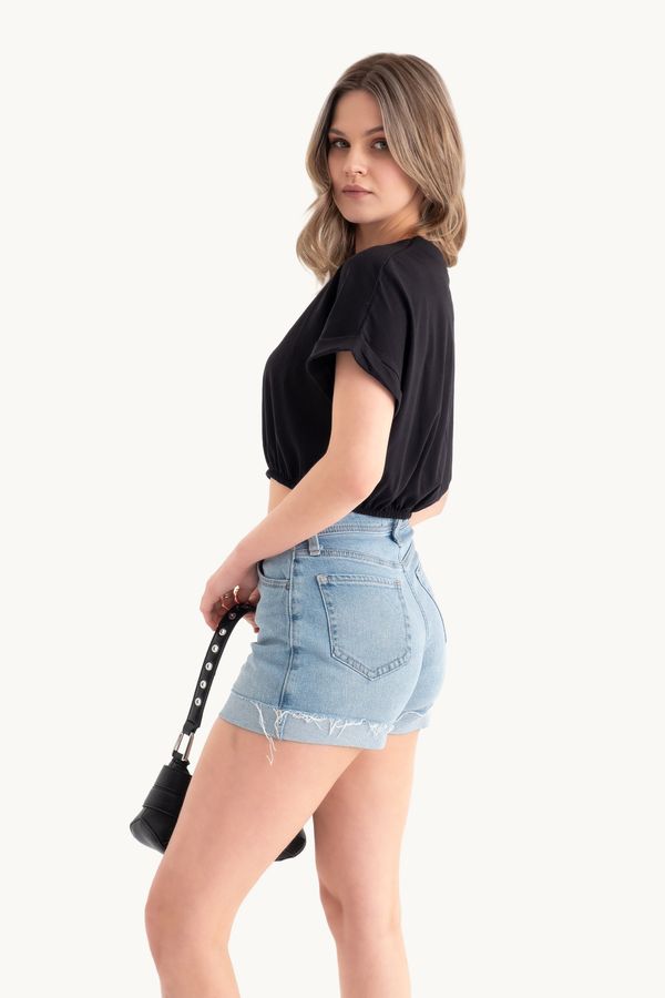 Round Neck Basic T-shirt 2