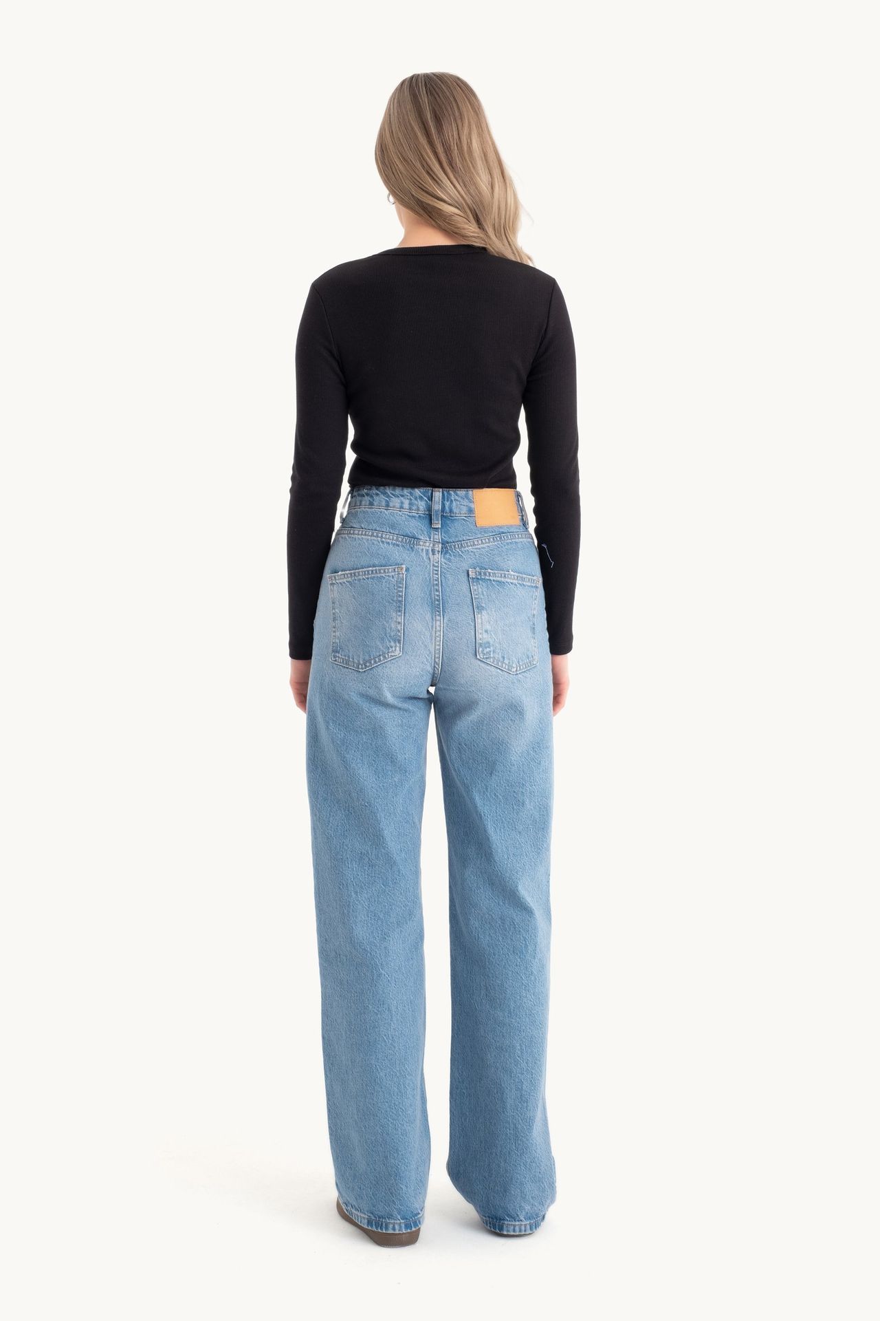 Crew Neck Basic Top