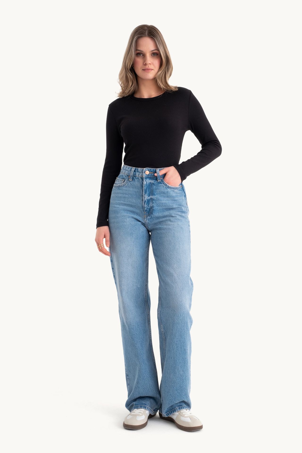 Crew Neck Basic Top
