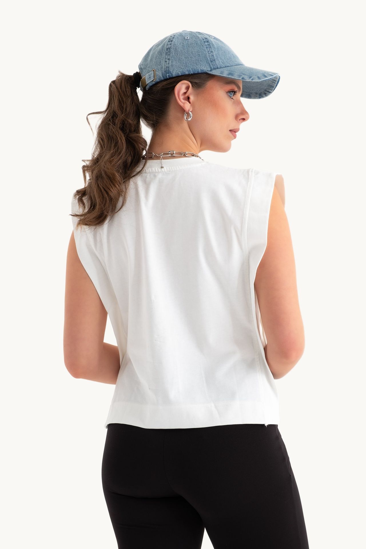 Crew Neck Sleeveless T-shirt