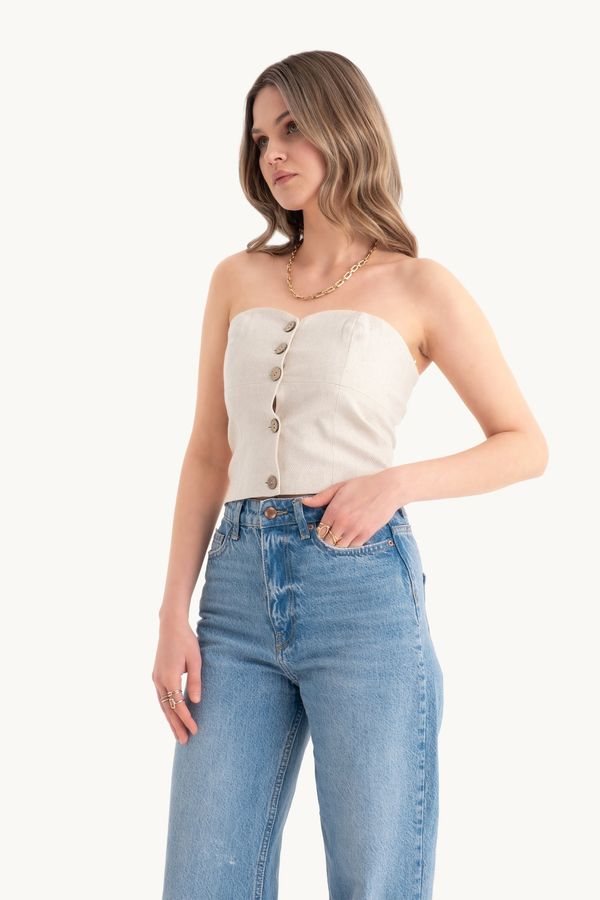 Sweetheart Neck Buttoned Bandeau Crop top 4