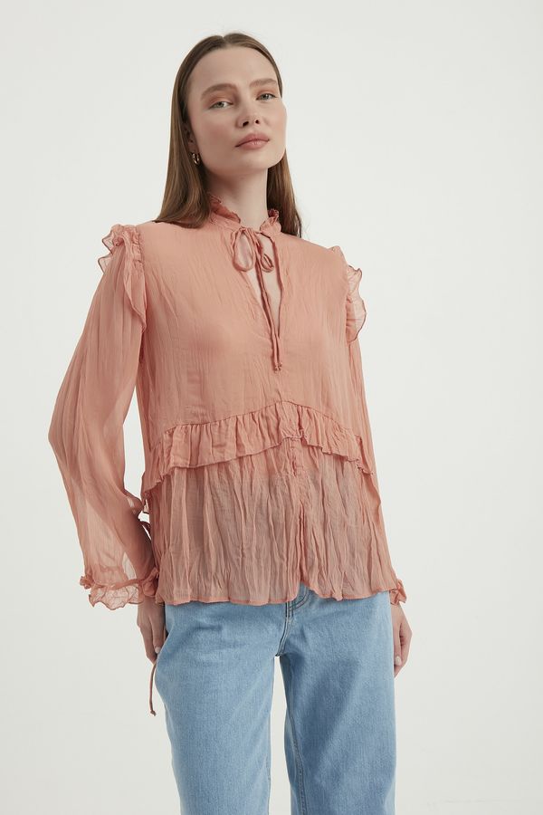 Solid Chiffon Choker Tie Blouse 3