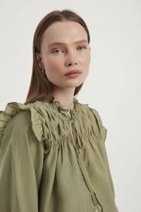 khaki-image-4