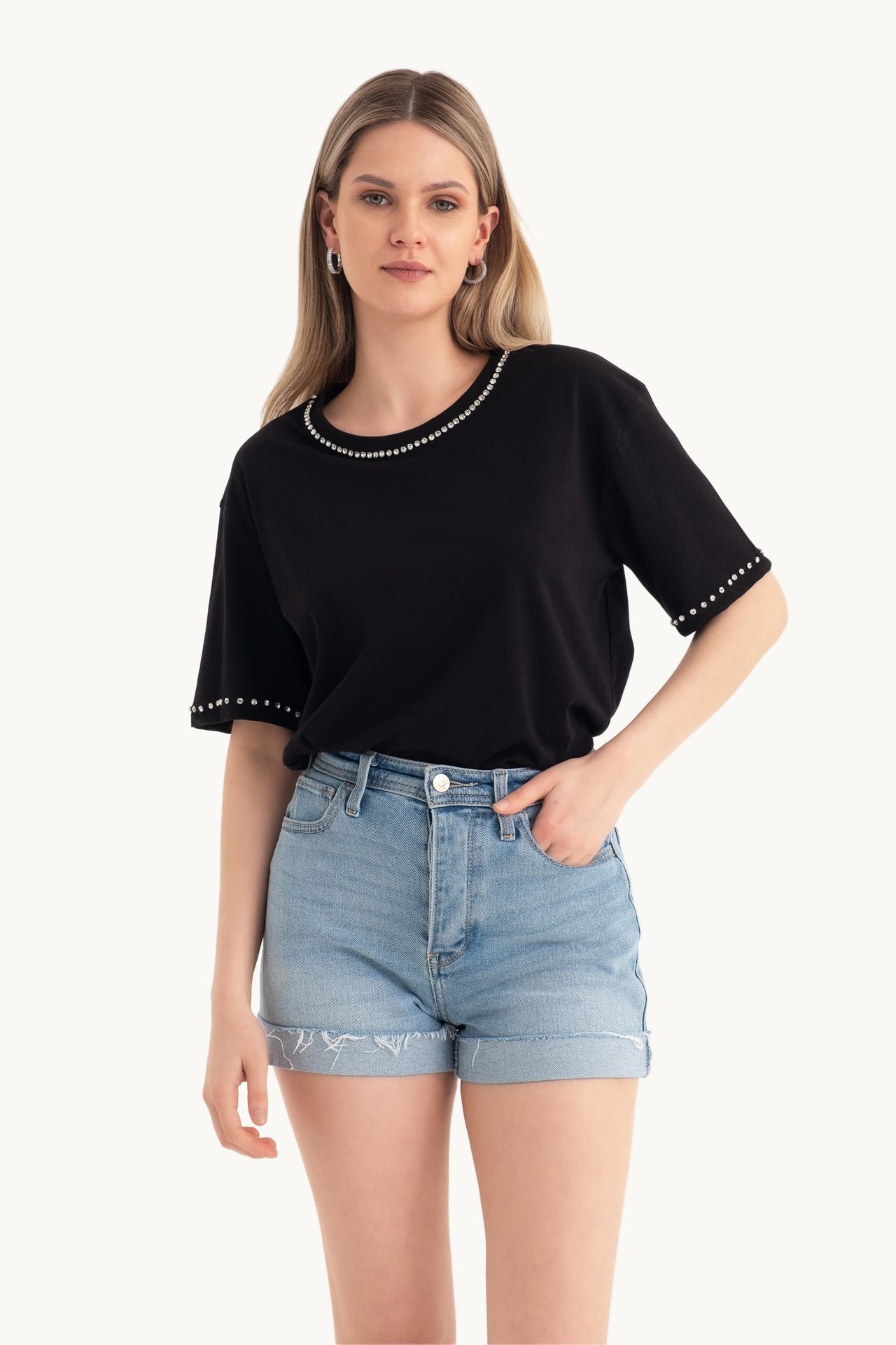 Crew Neck Stone Embellished Loose T-shirt