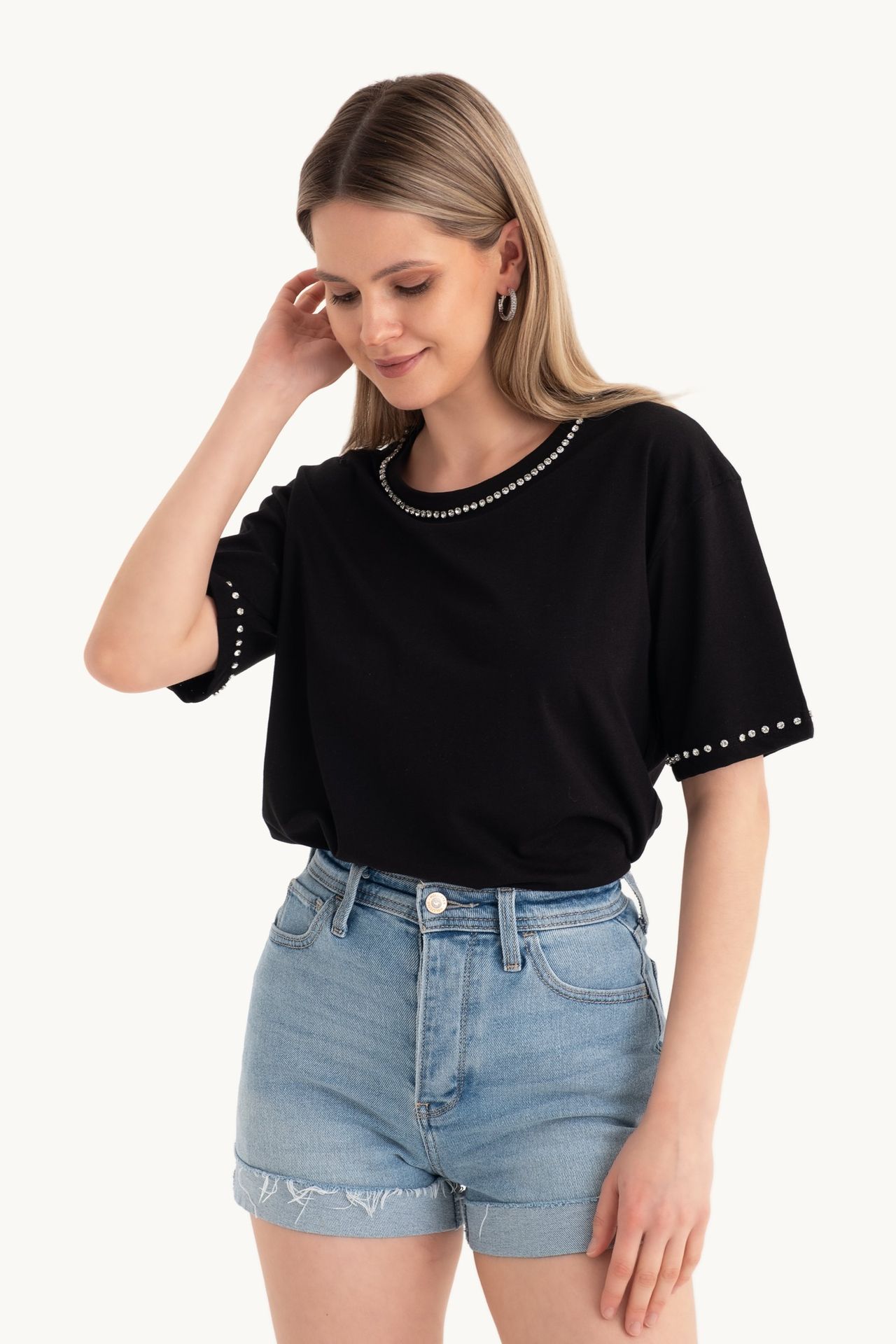 Crew Neck Stone Embellished Loose T-shirt