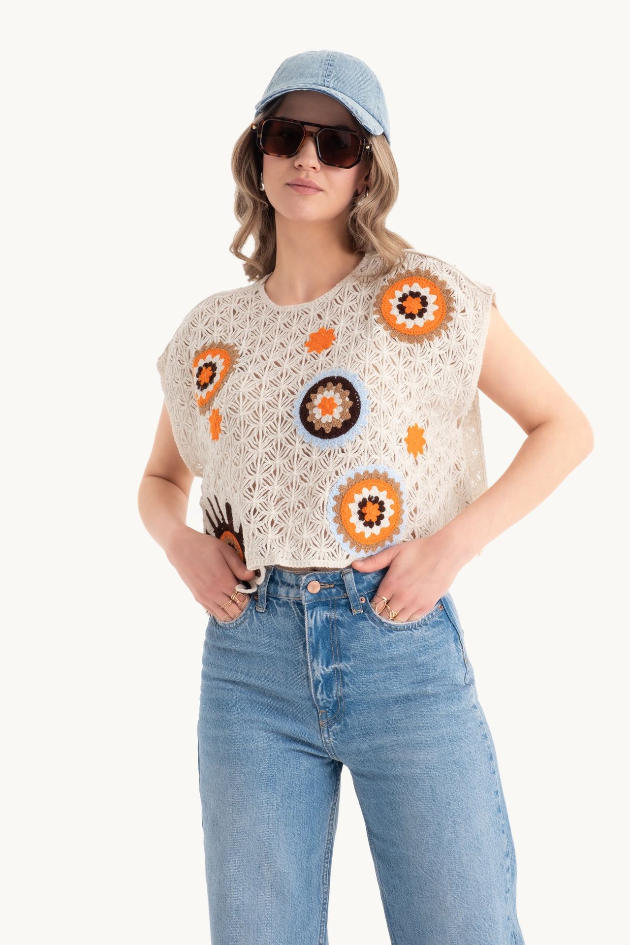 Flowers Embroidered Round Neck Knitted Loose Top
