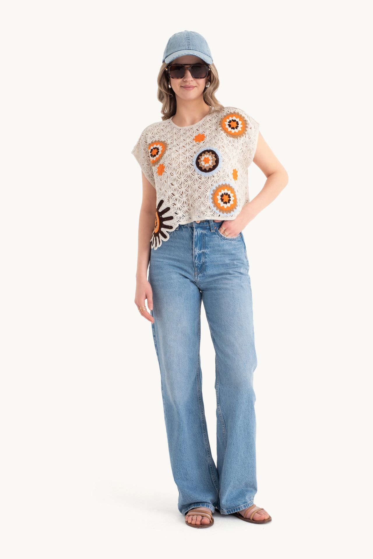 Flowers Embroidered Round Neck Knitted Loose Top