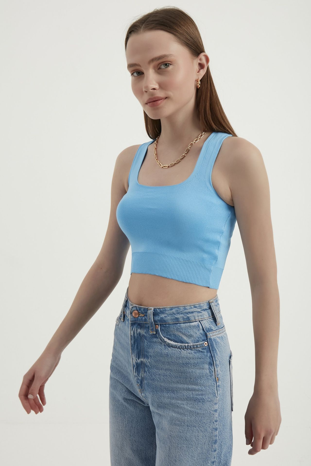 Woven Square Neck Sleeveless Basic Crop top