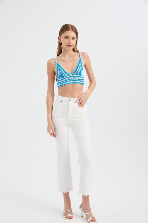Striped V Neck Knitted Crochet Crop Top 2