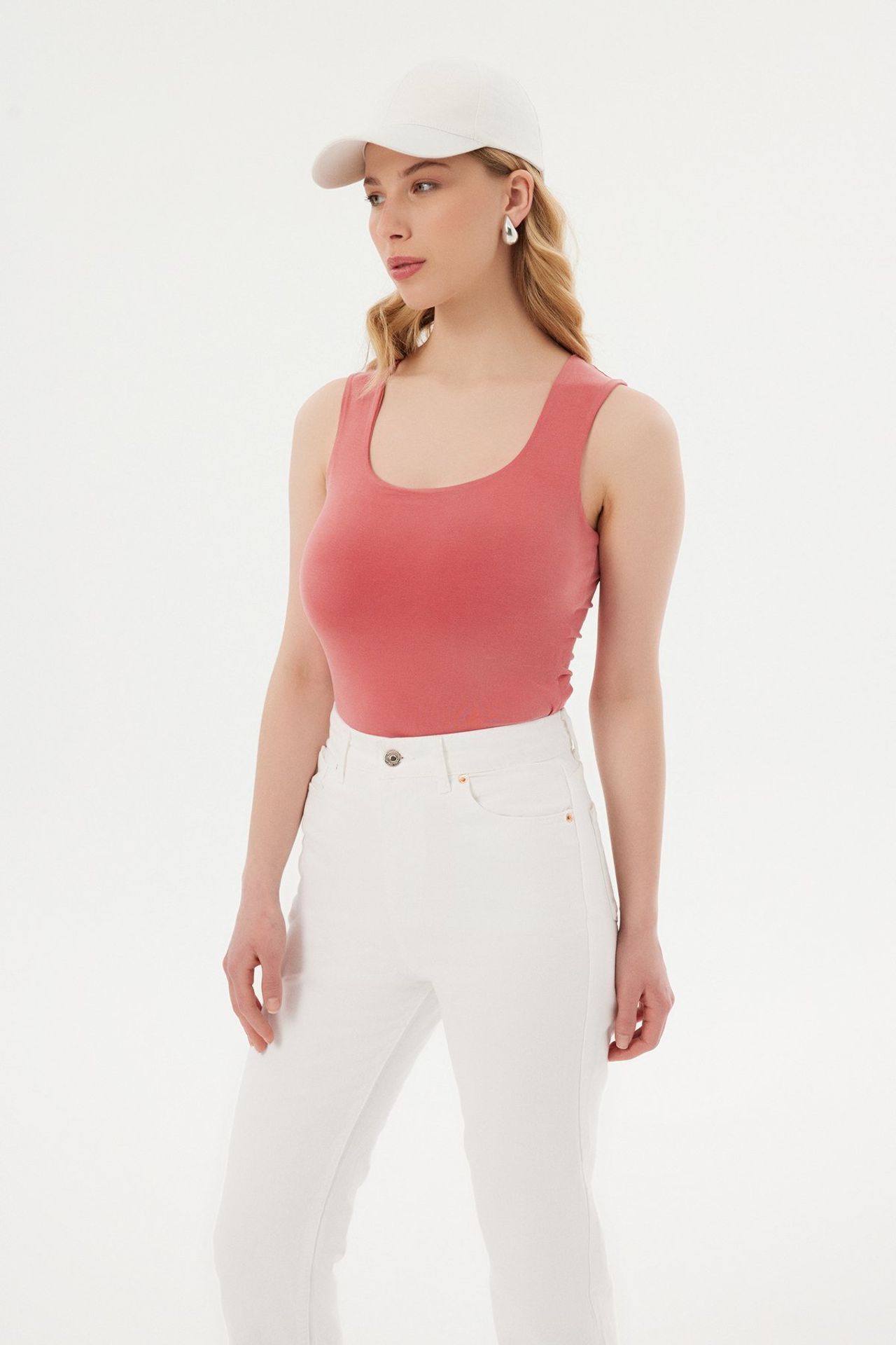 Scoop Neck Sleeveless Body