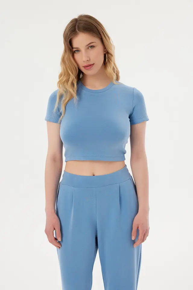 Round Neck Basic Crop Top