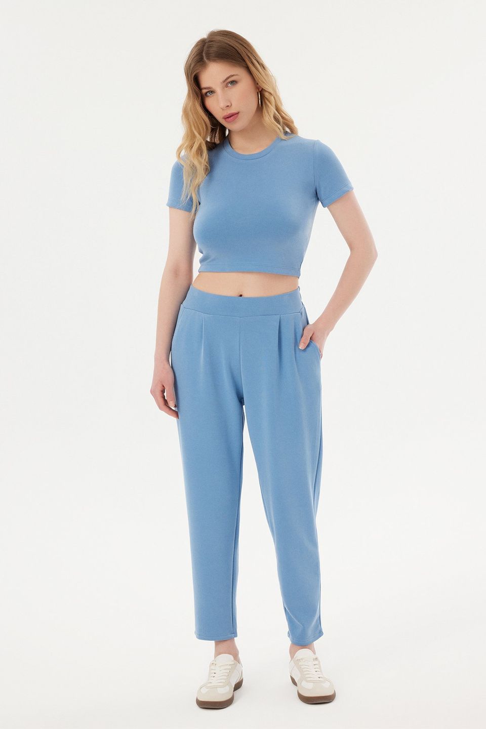 Round Neck Basic Crop Top