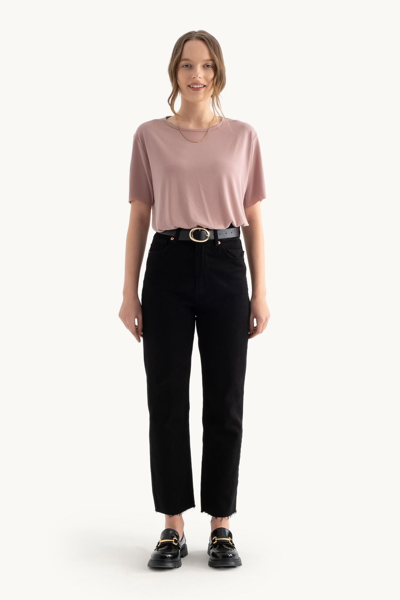 Round Neck Relaxed T-shirt