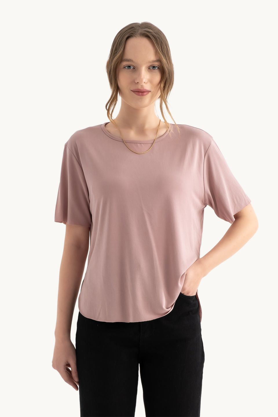 Round Neck Relaxed T-shirt