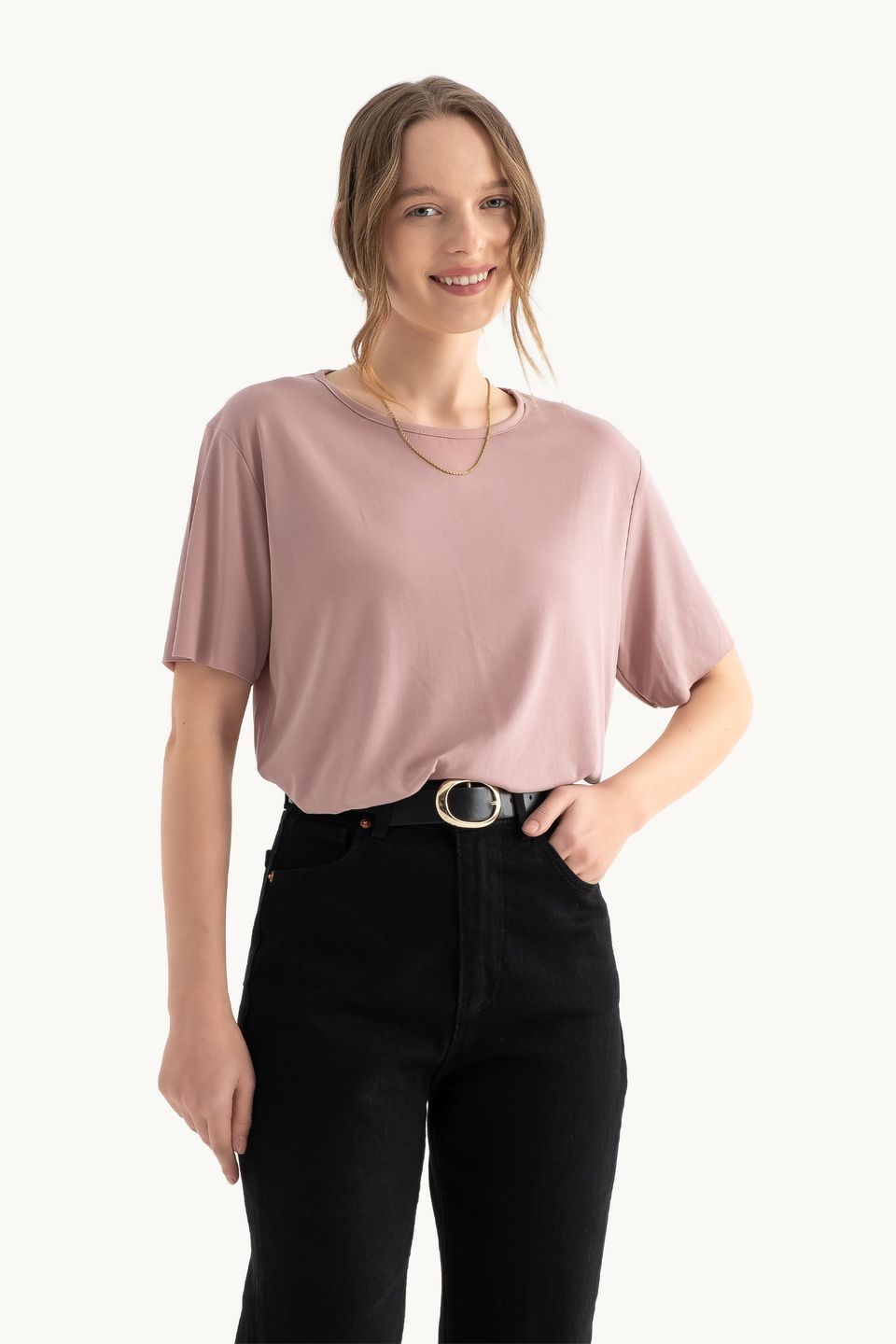 Round Neck Relaxed T-shirt