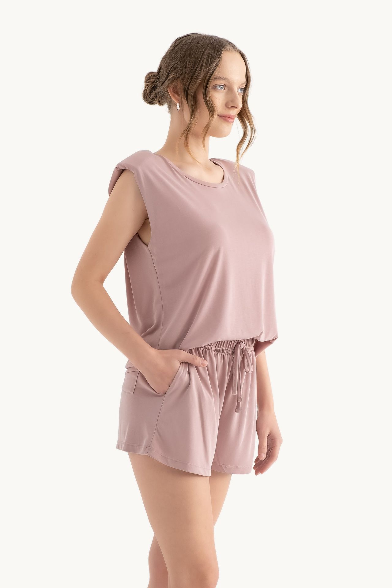 Round Neck Raw Edge Sleeveless Tank Top