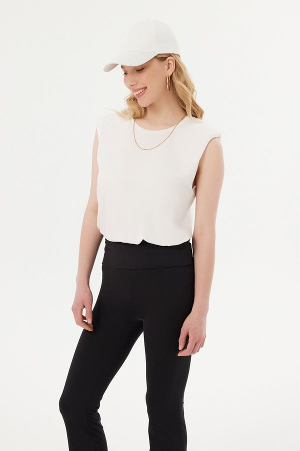 Yuvarlak Yakalı Ham Kenar Kolsuz Tank Top 3