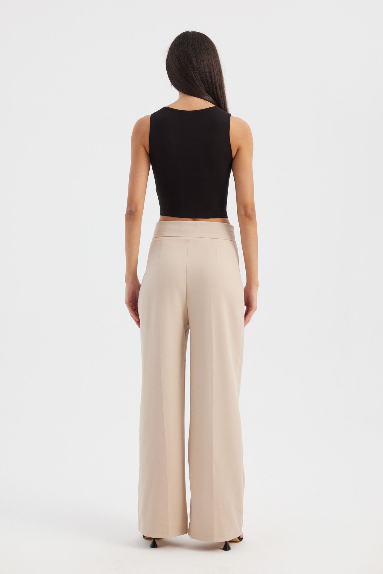 Round Neck Basic Tank Top