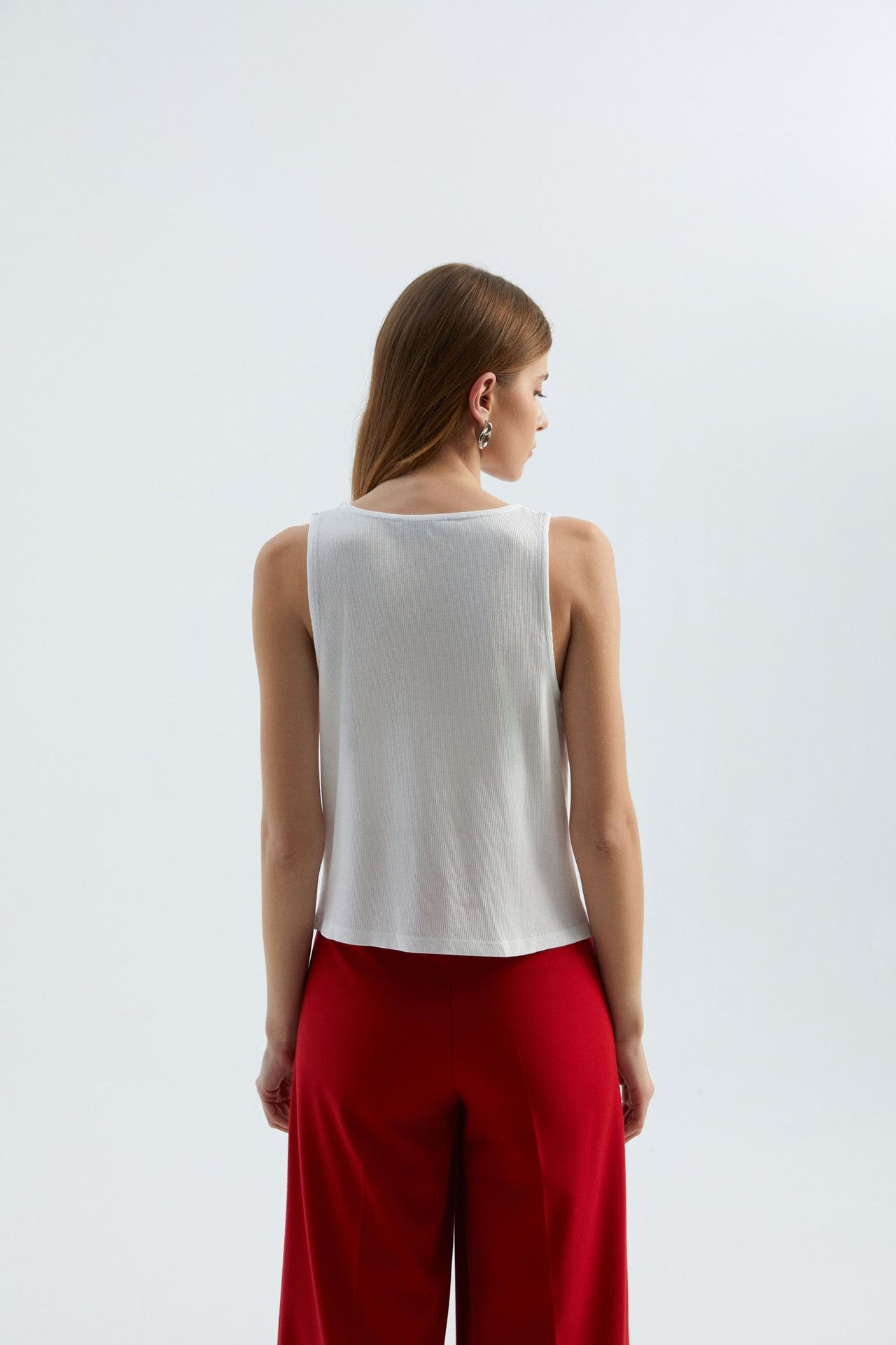 Round Neck Buttoned Tank Top