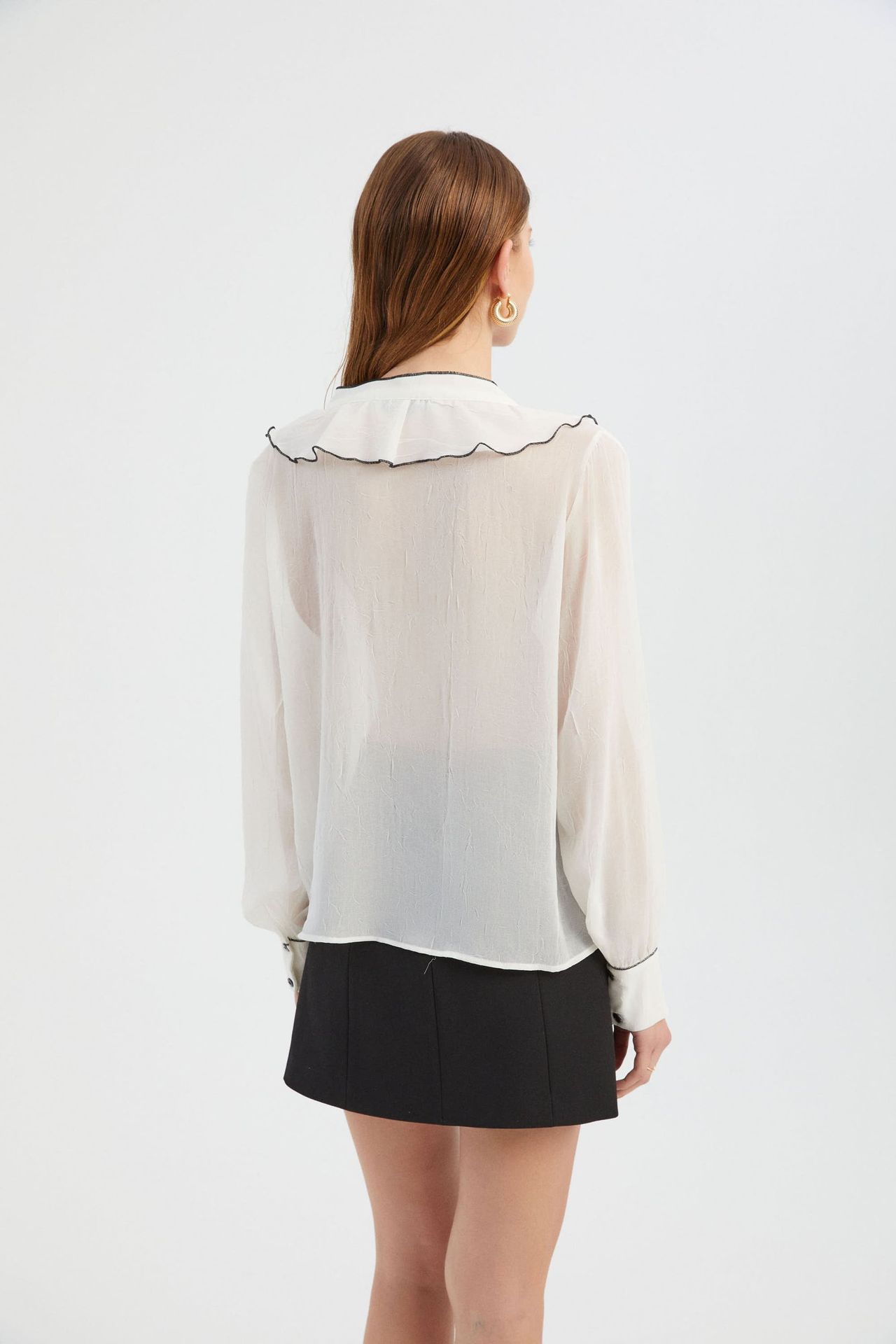 V Neck Ruffled Buttoned Blouse