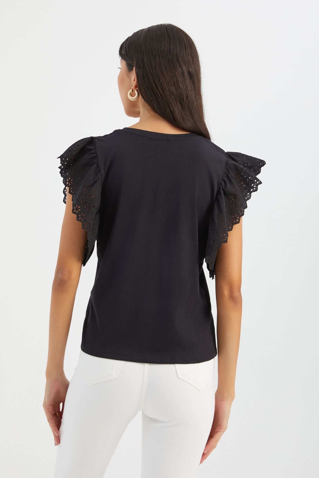 Round Neck Blouse with a Sleeve Detail
