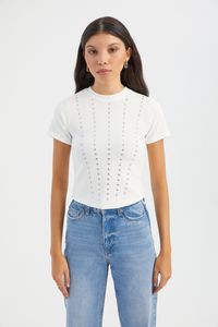white-image-0