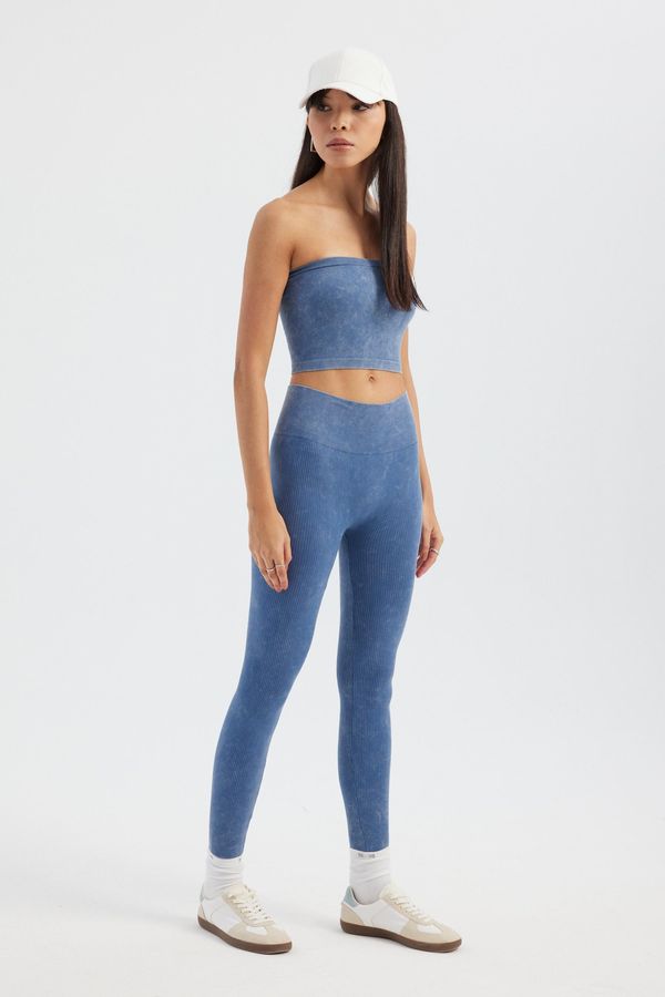Acid Washed Strapless Ribbed Crop Top 3
