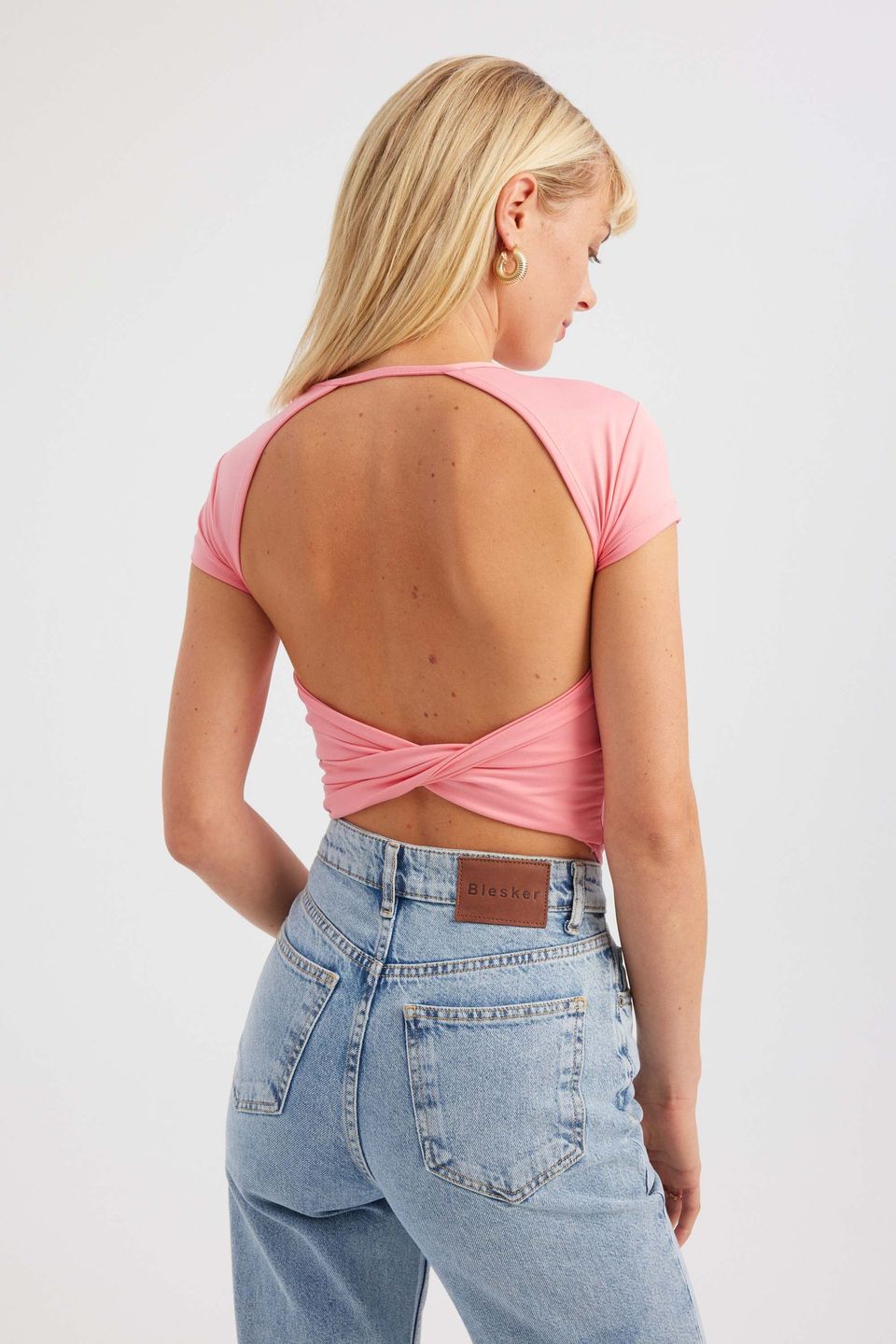 Round Neck Cross Back Short Sleeve Crop Top