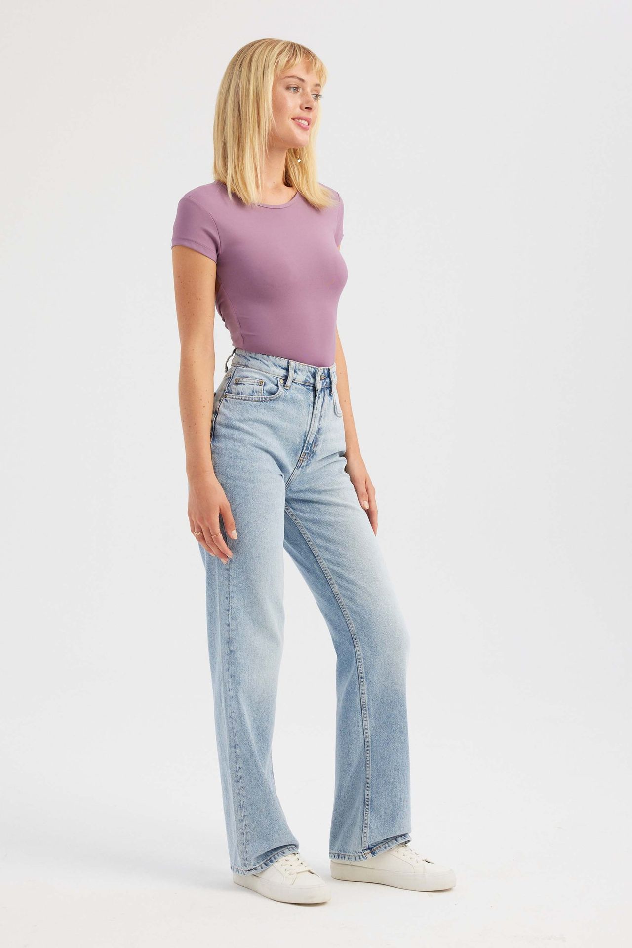 Round Neck Cross Back Short Sleeve Crop Top