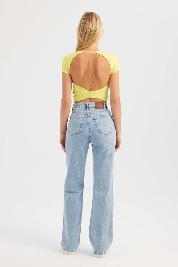 Yuvarlak Yaka Çapraz Arka Kısa Kollu Crop Top 5