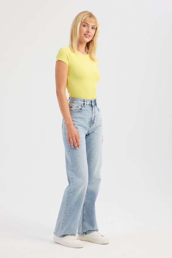 Yuvarlak Yaka Çapraz Arka Kısa Kollu Crop Top 3