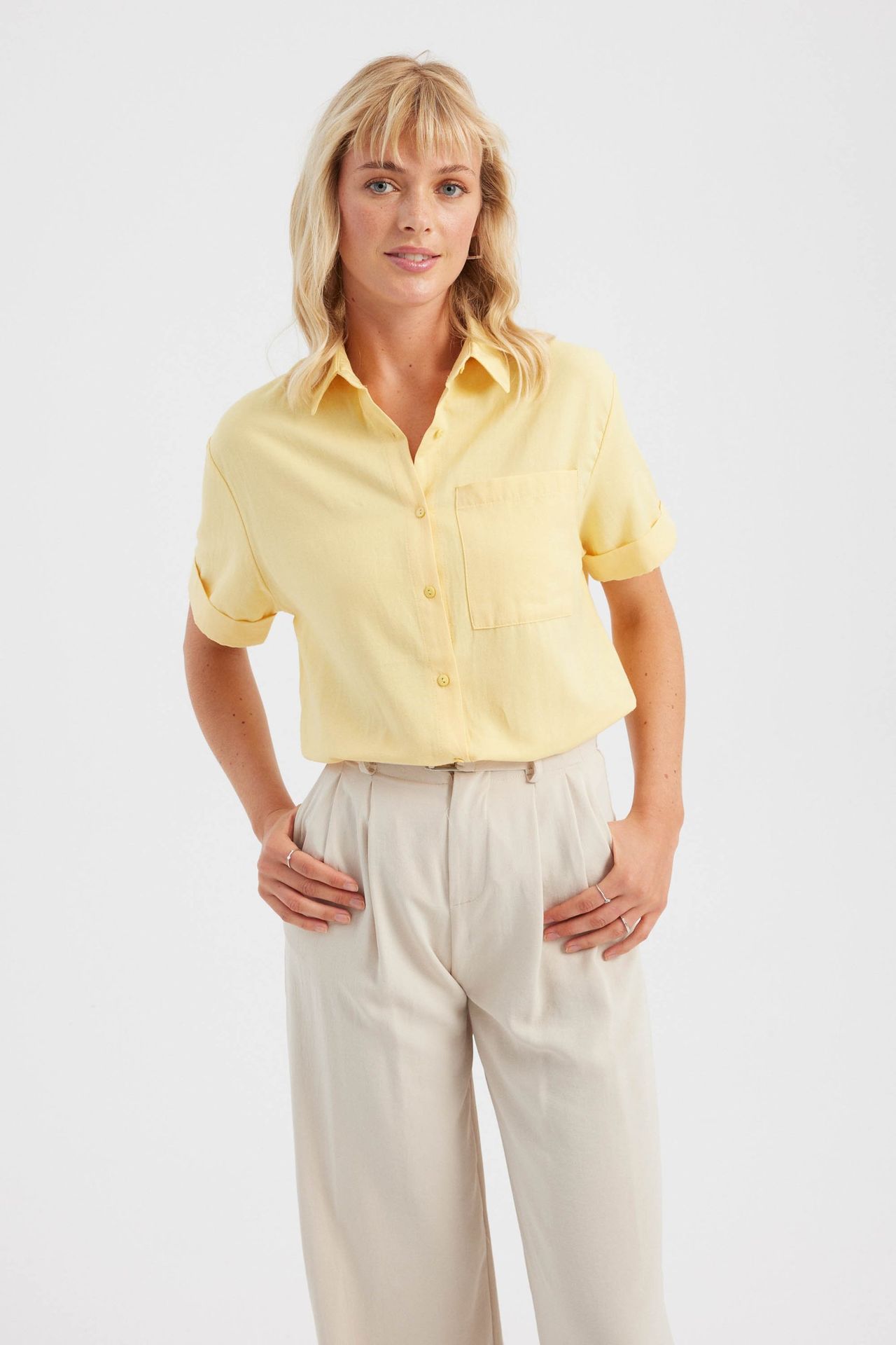 Solid Pocket Short Sleeve Basic Shirt