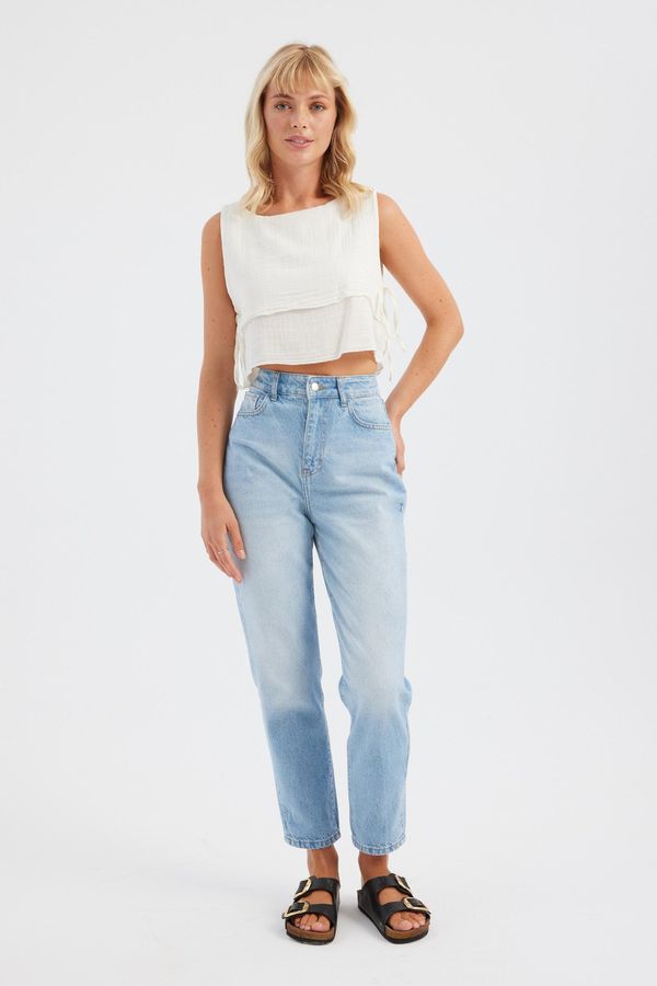 Yandan Bağlamalı Yuvarlak Yakalı Muslin Crop Top 1
