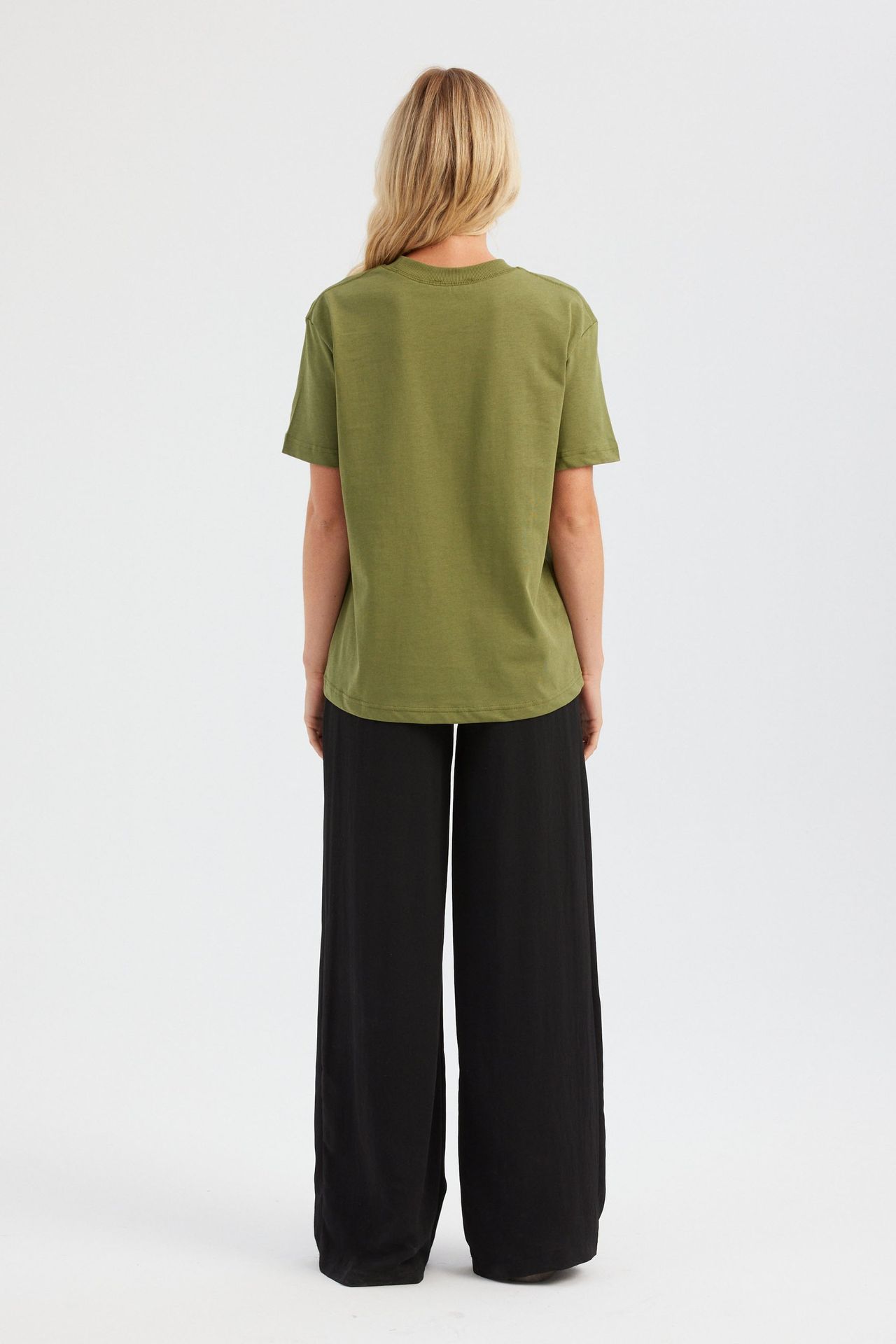 Round Neck Short Sleeve Basic T-shirt