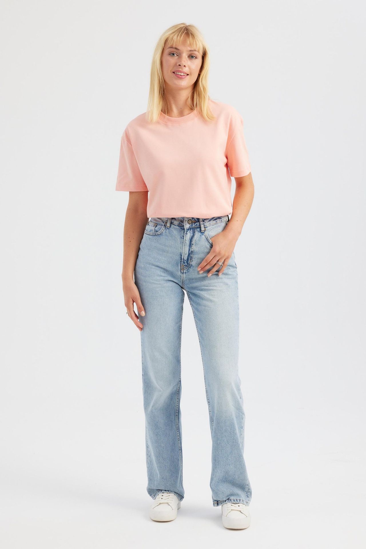 Round Neck Short Sleeve Basic T-shirt