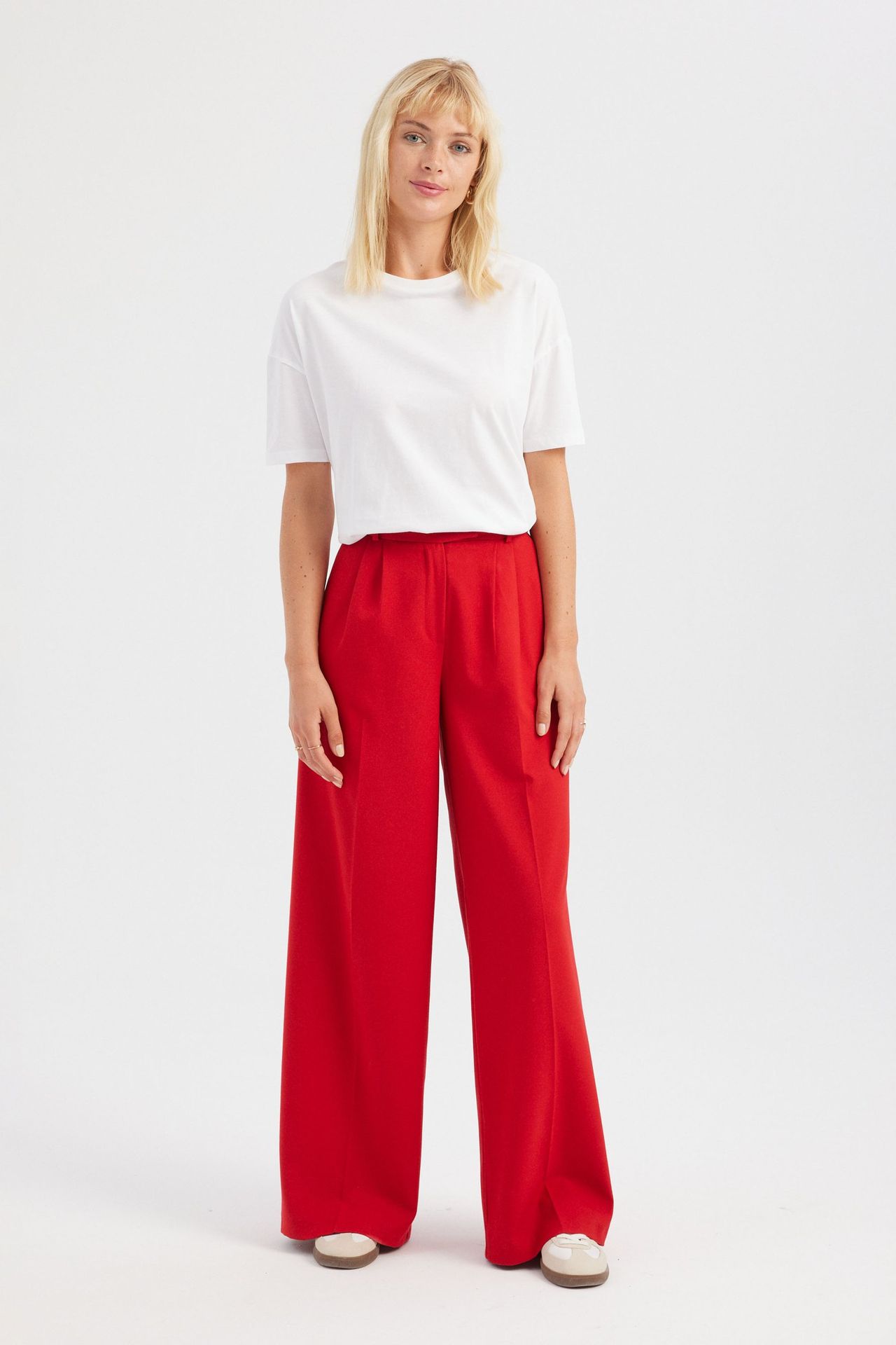 Round Neck Short Sleeve Basic T-shirt