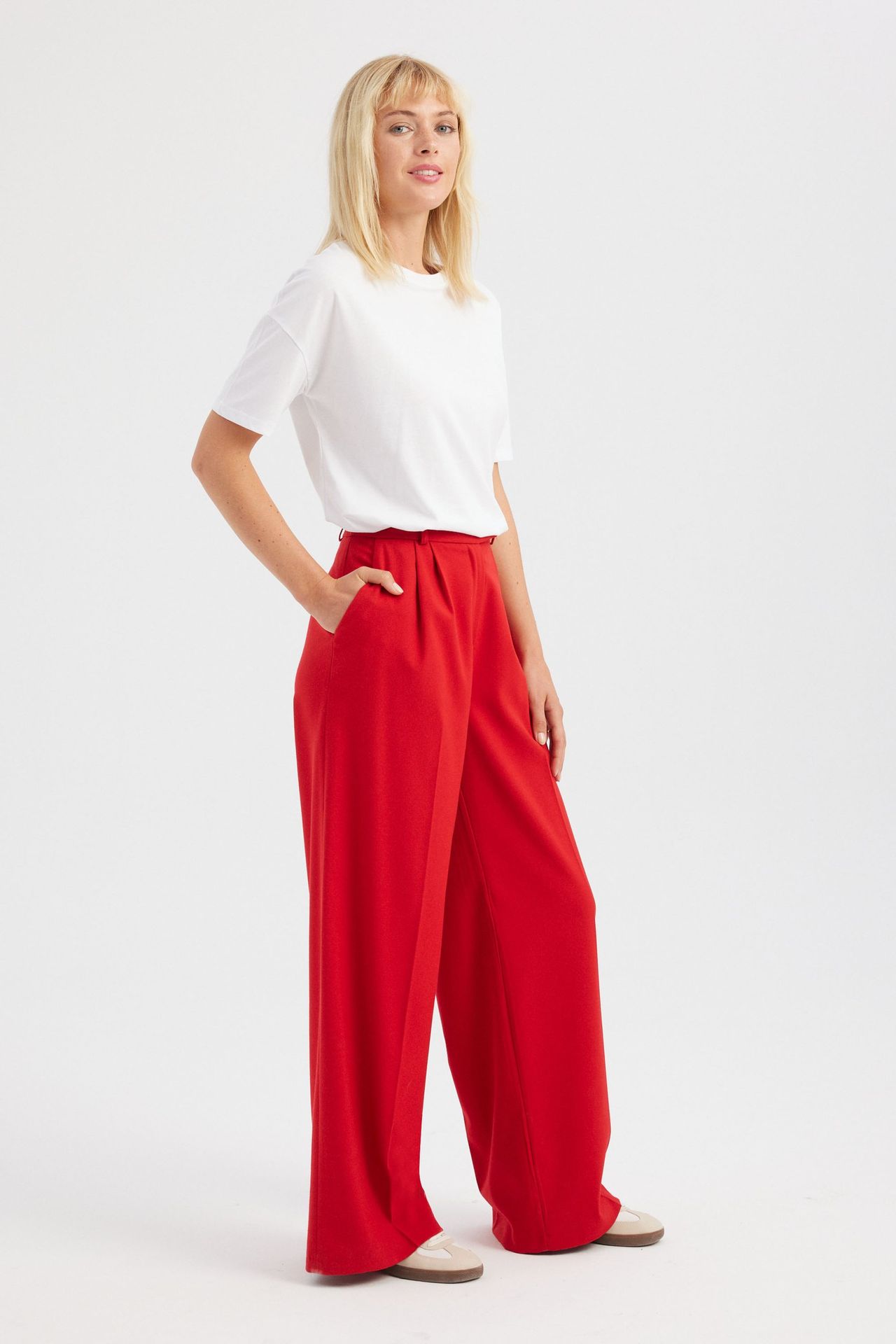 Round Neck Short Sleeve Basic T-shirt
